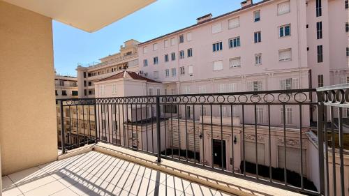 Ravissant, proche du palais des festival à Cannes
