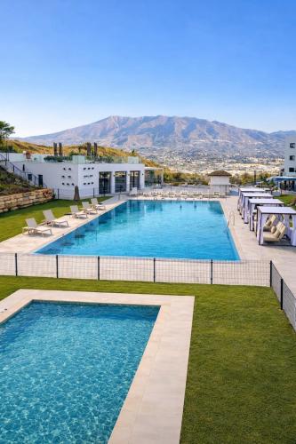 Luxury Penthouse - Sea View - Swimming Pool - Roof Terrace