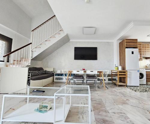 Penthouse lumineux avec piscine