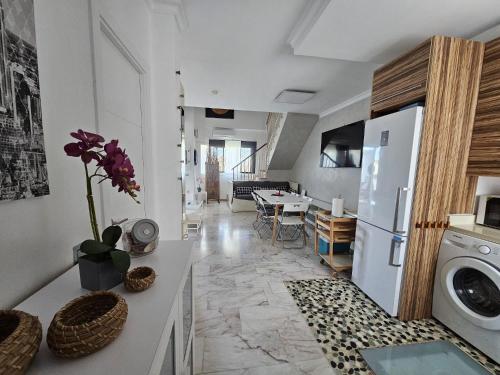 Penthouse lumineux avec piscine