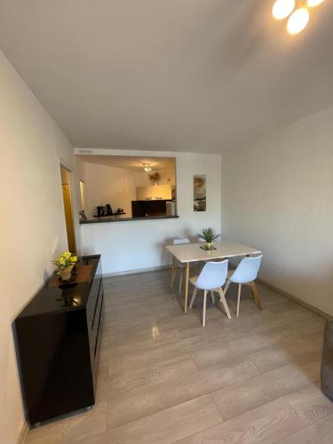 Beau Studio à 50m de la plage