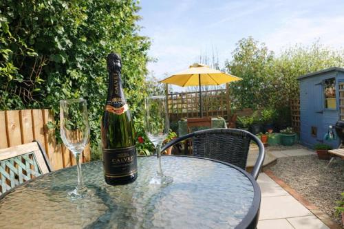 Totterdown's Fabulous House & Floral Garden photo 51
