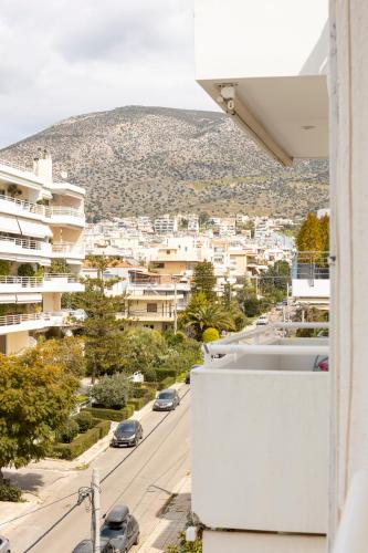 Glyfada Top-Floor 2BR, Sea and City Views, 1Gbps