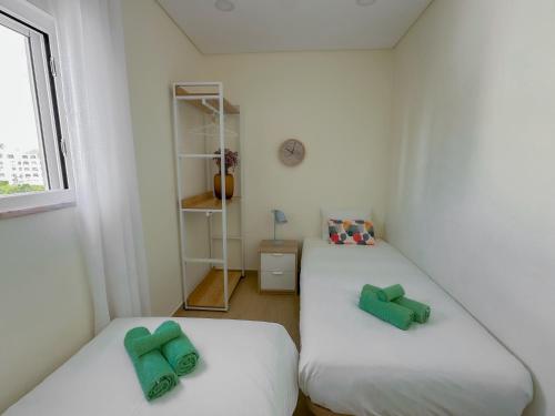 BnB Homes Elegant 2 Bedroom Apartment with Terrace in Old Town 300 m away from the Ocean