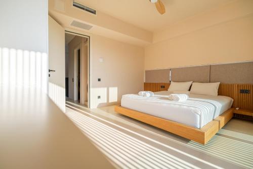 SithoniaRS Luxury Three Floor Villa N2 with Private Pool & Garden