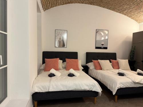 Central Renovated Premium Apartment with Free Parking