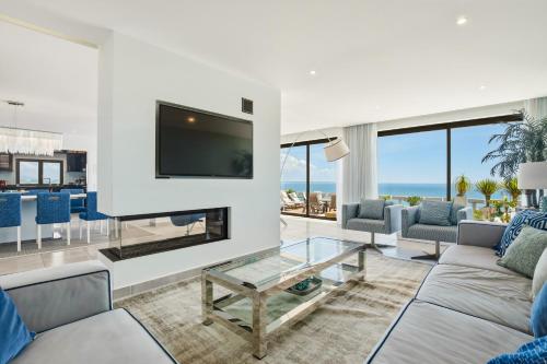 605 Casa Sara