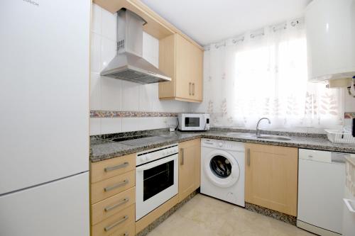 Estepona Town Apartment LAMAREA