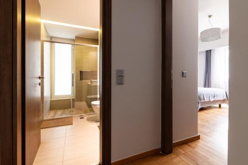 Azure Breeze Seafront 2BR 2 Bathrooms Steps to Beach