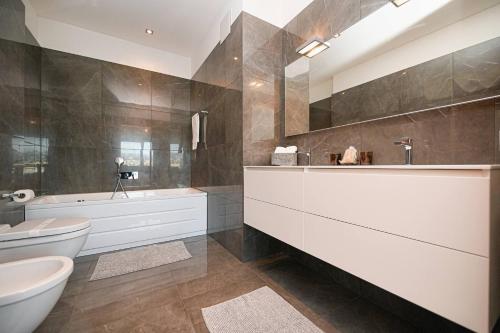 Lakeview 3 Bedroom Pico penthouse in Lugano
