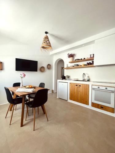 Konstantza's Elegant Apartment