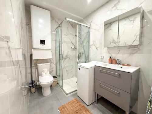 Central Cannes Apartment with Private Terrace - 5 Min to Croisette - ID1009