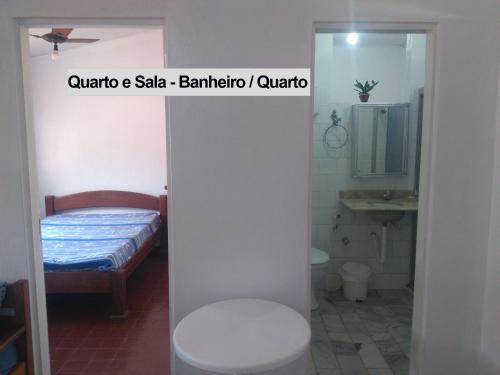 Un baño de Apartamento Quarto e Sala (Pontal)