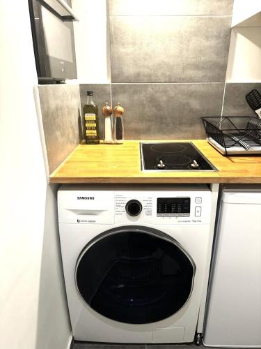 A cozy Parisian apartment close to Eiffel Tower