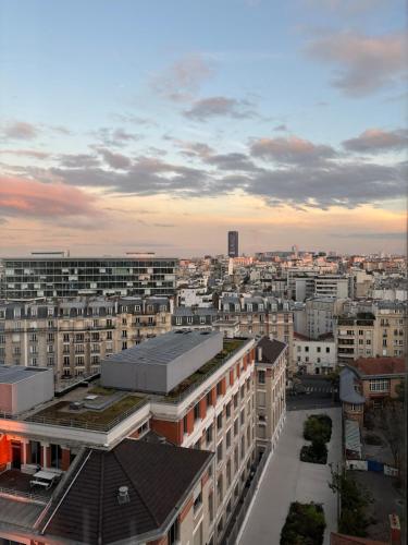 A cozy Parisian apartment close to Eiffel Tower