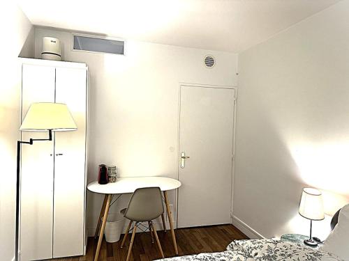 A cozy Parisian apartment close to Eiffel Tower