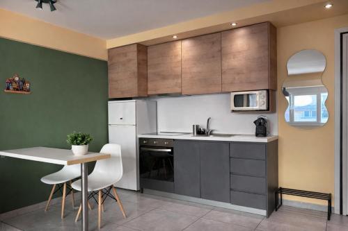Cozy 1 Bedroom Apartment with Sofa, Buka Hospitality