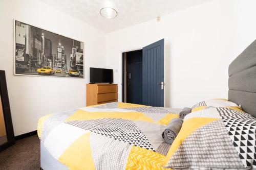 Warden Home-9 Guests-4 bedrooms-Near Etihad Stadium & CO-OP Arena - near Train Station & Bus Station photo 22