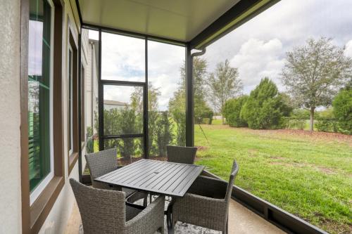 Spacious townhome with heated pool, WiFi, & central A/C - near theme parks photo 28