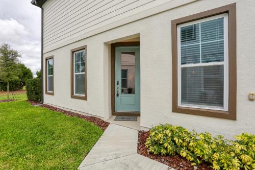 Spacious townhome with heated pool, WiFi, & central A/C - near theme parks photo 10