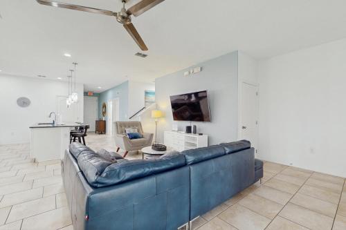 Townhome with private pool in Solterra resort, ADA friendly photo 11