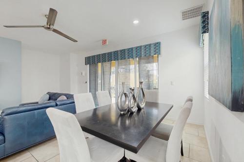 Townhome with private pool in Solterra resort, ADA friendly photo 13