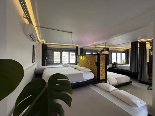 Monastiraki #WallsFree CityCenter- Unspoiled Athens Apartments