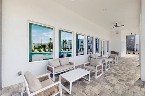 Two-story, dog-friendly townhouse with a lanai, private pool, & washer/dryer photo 45