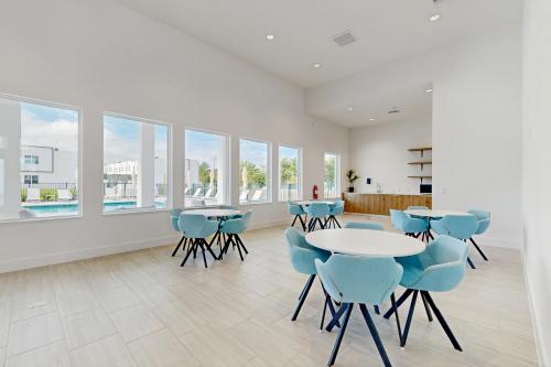 Two-story, dog-friendly townhouse with a lanai, private pool, & washer/dryer photo 51