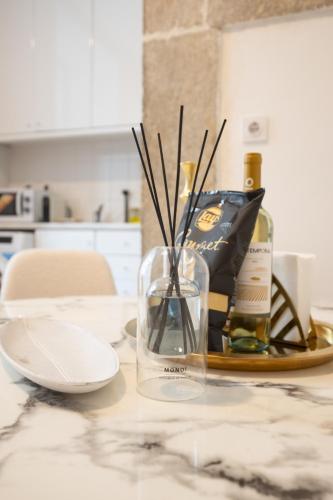 Heart of Lisbon Stylish Apt Sleeps 8 wAC 2 Bath
