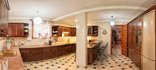 Las Americas Family Inn