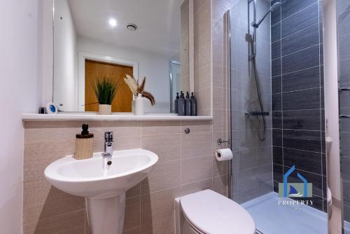 City Condo-Terrace-Gym-Games Room -Free Secure Parking- Manchester photo 24