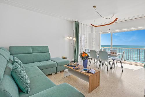 Holiday On The Sea - Seafront Apt - Happy Rentals
