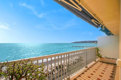 Holiday On The Sea - Seafront Apt - Happy Rentals