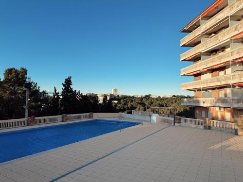 Cap Salou Escape, Newly Renovated, Pool, 5 min Beach walk