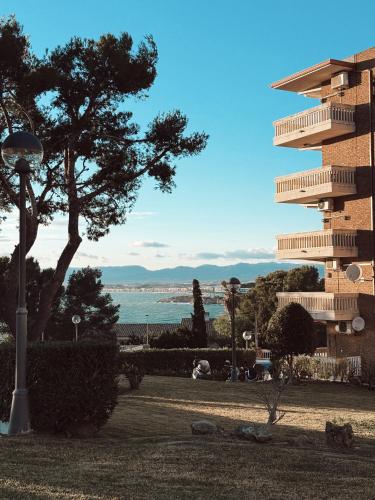Cap Salou Escape, Newly Renovated, Pool, 5 min Beach walk