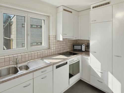 Very nice 1BR flat with sunny balcony - Sky4