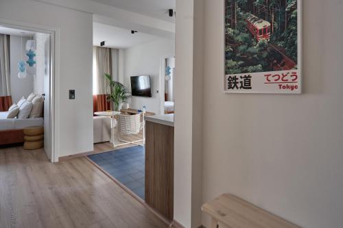 Modern 2BD Apartment Steps Away from Acropolis by Lumen Living
