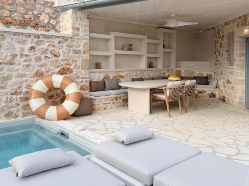 Two Houses Parga