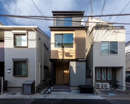 Hours House Tateishi