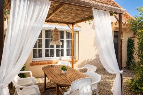 Rêve d'Azur - Maison Julia 2 chambres - plage de la Nartelle - Arrivée 17h - 20h maximum - séjour au calme - Caution 100E