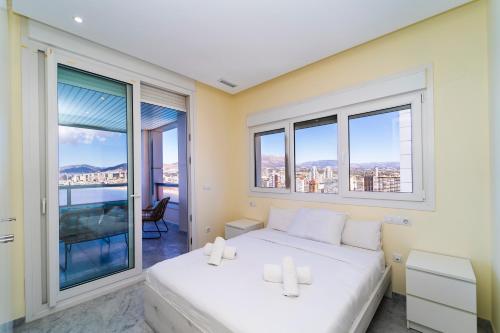 Amazing Seaview 2BR Apartment in Benidorm