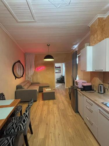 Teatro Art Suite - Short walk to City Center