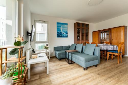 Jasień Apartment with Garden by BookingHost