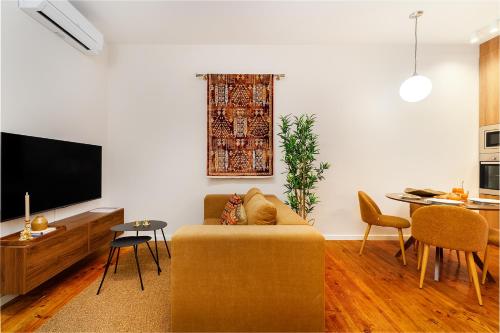 WHome Authentic Lisbon Flat Near Penha de França Views