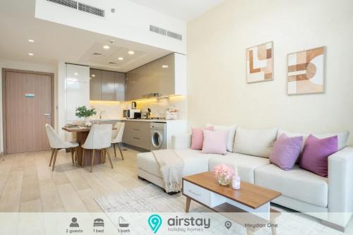 Airstay - Bright Top-Floor 1BR - Azizi Riviera 8 - Monthly Offer Available!