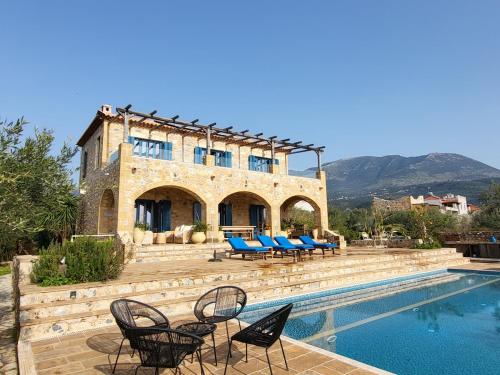 Pantazi Beach Villa 5min Walk to Beach