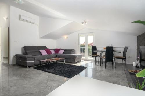 Apartments Goran by Rent Istria