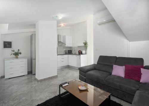 Apartments Goran by Rent Istria