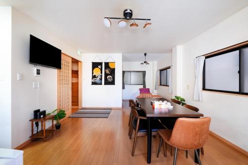 Shiokusa Premier Single-Family Home 2nd and 3rd floors available for private use , within walking distance of Namba, direct access to Kansai Airport, convenient access to USJ and Umeda